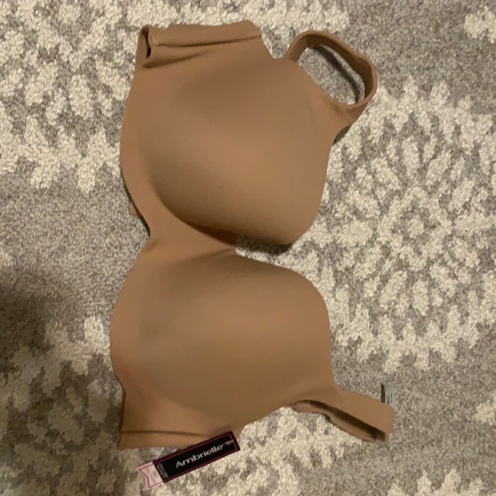 Women’s Ambrielle bra with under wire